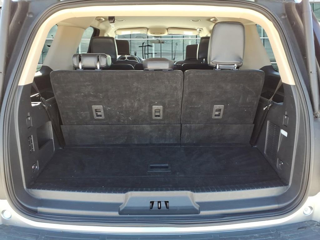 Used 2024 Ford Expedition XLT image 11