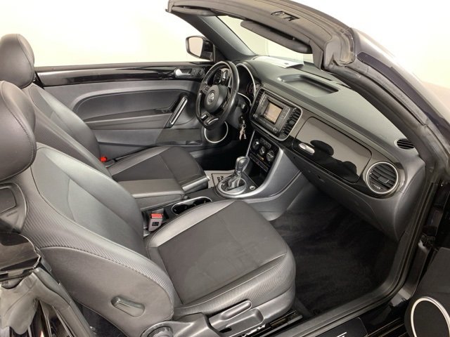 Used 2018 Volkswagen Beetle 2.0T S image 15