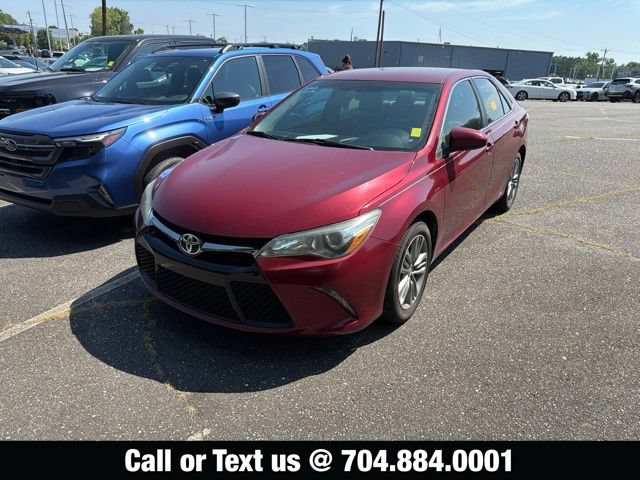 Used 2016 Toyota Camry SE FWD image 1