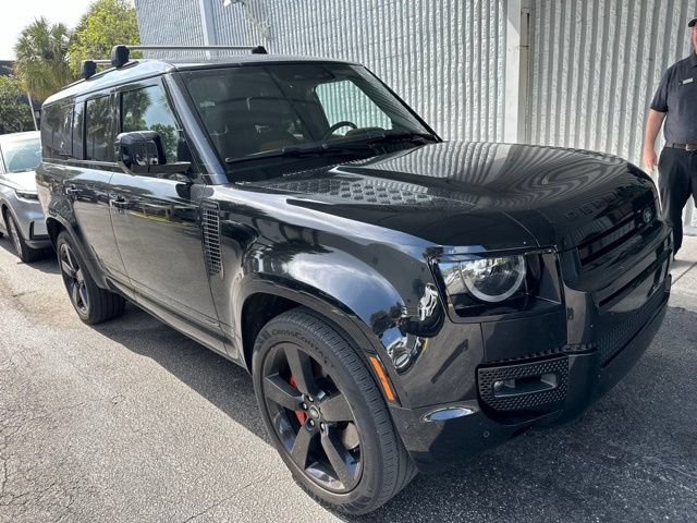Used 2024 Land Rover Defender 130 X AWD/4WD image 4