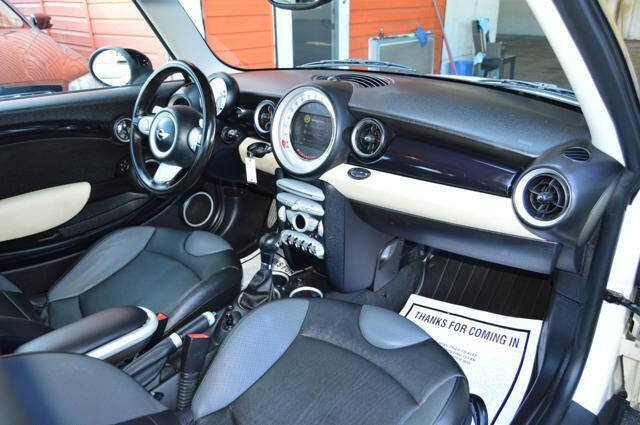 Used 2009 MINI Cooper Clubman S image 18
