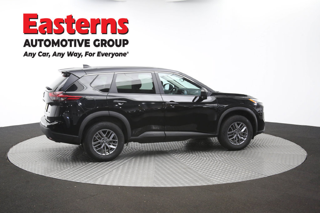 Used 2024 Nissan Rogue S AWD/4WD image 46