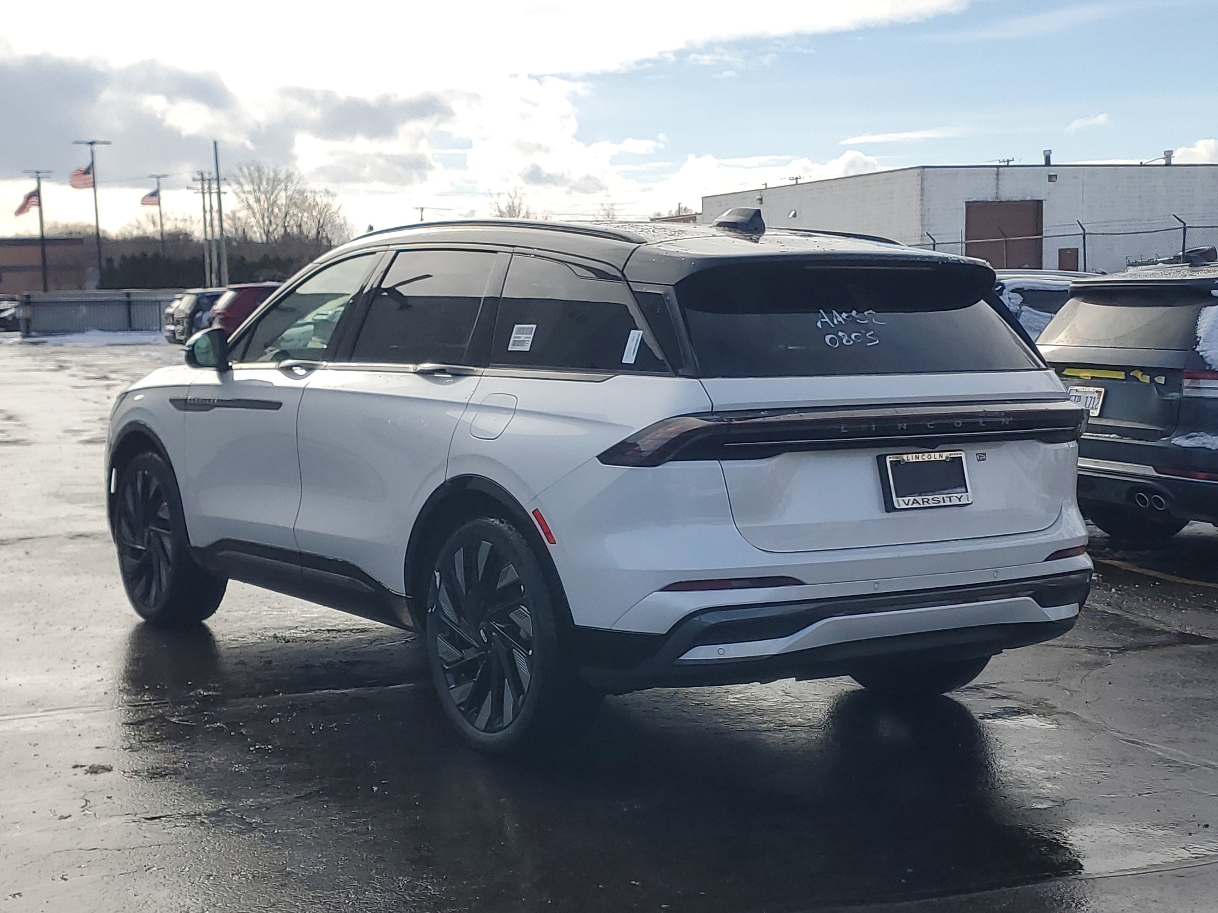 New 2026 Lincoln Nautilus Reserve w/ Jet Appearance Package image 3