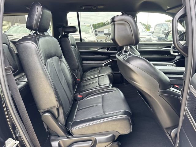 Used 2024 Jeep Wagoneer Series II w/ Flexible Seating Group RWD image 13