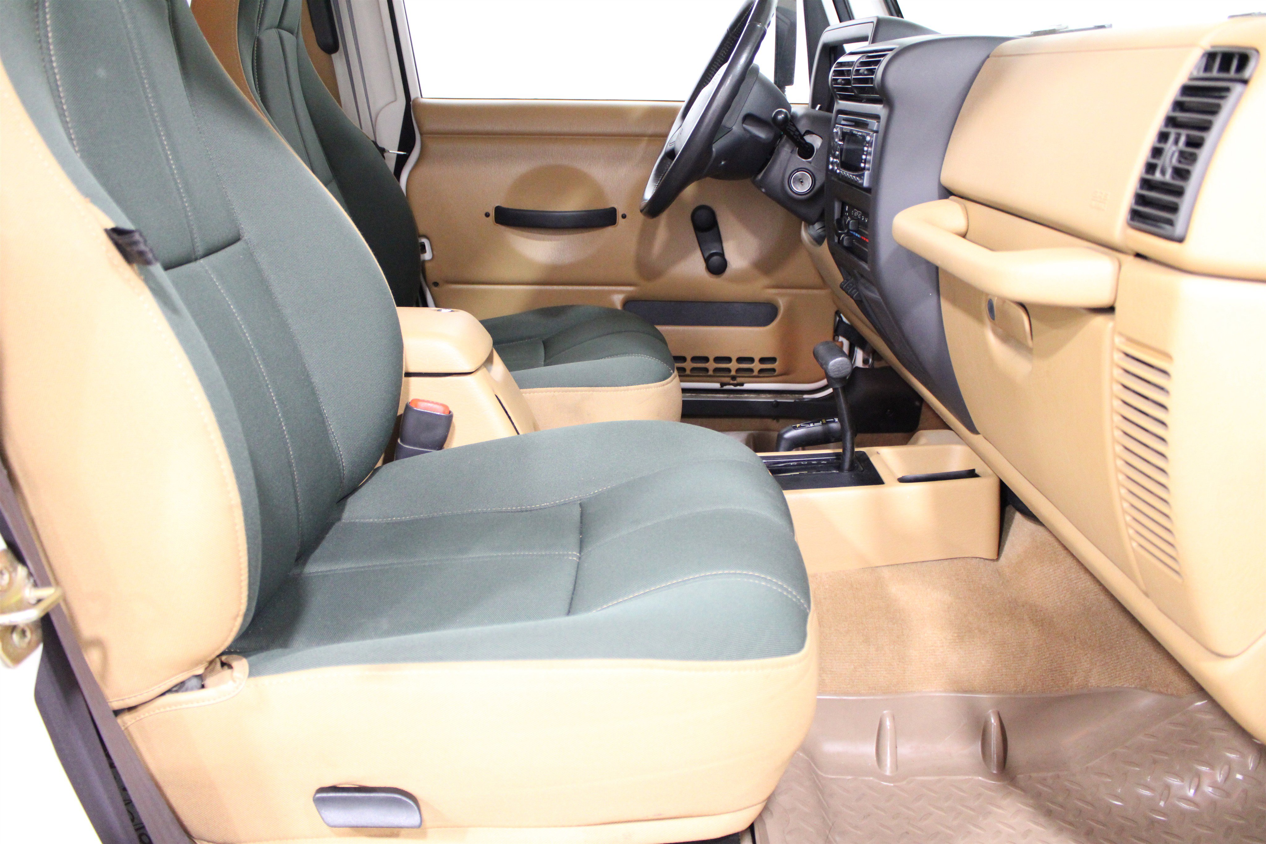 Used 1998 Jeep Wrangler Sahara AWD/4WD image 16