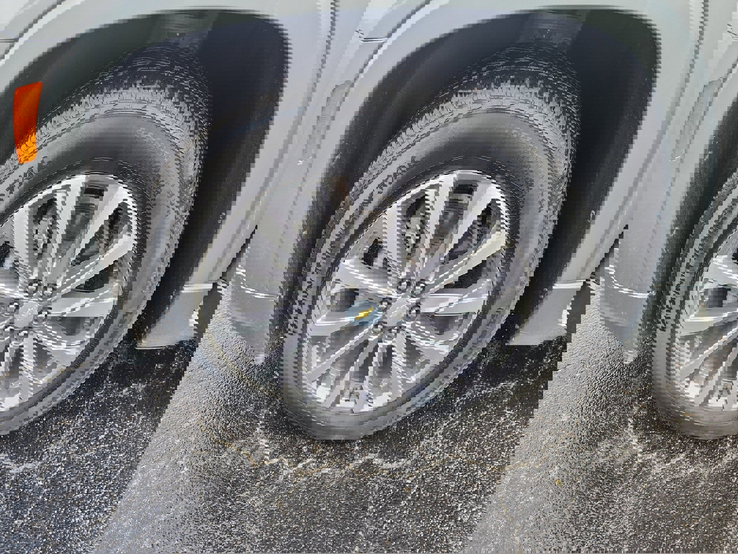 Used 2023 Chevrolet Traverse Premier w/ LPO, Cargo Package image 32