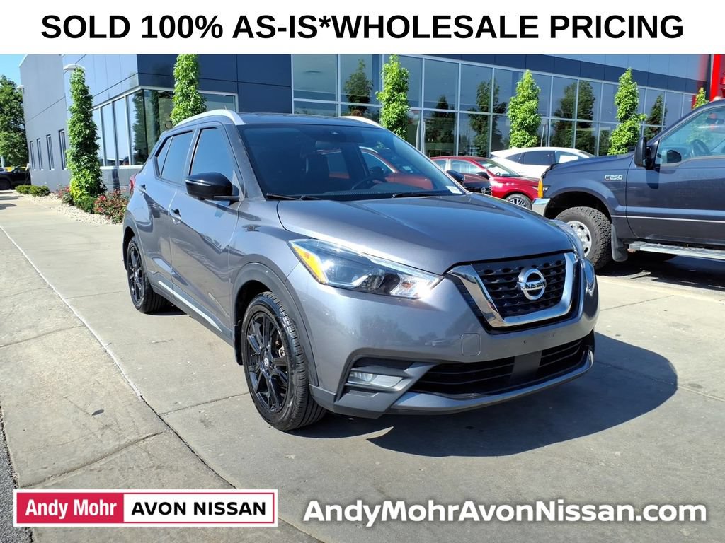 Used 2020 Nissan Kicks SR w/ SR Premium Package FWD image 2
