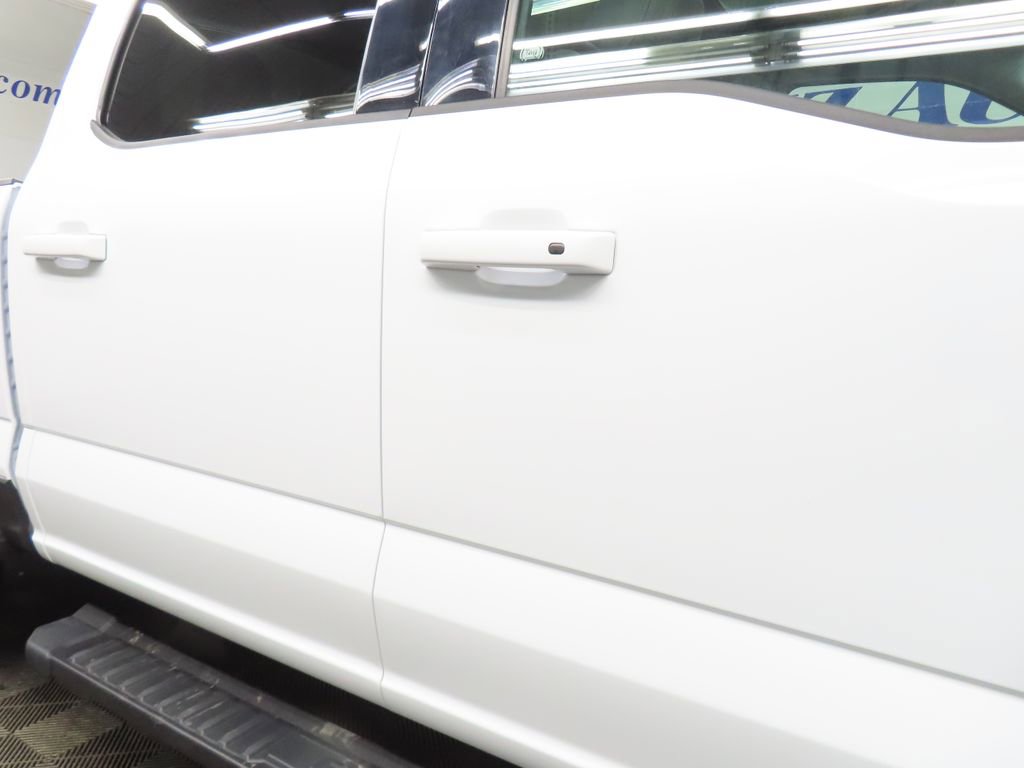 Used 2023 Ford F250 XLT w/ Black Appearance Package image 31