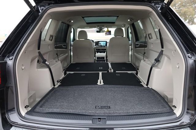 New 2026 Volkswagen Atlas SEL Premium R-Line image 9