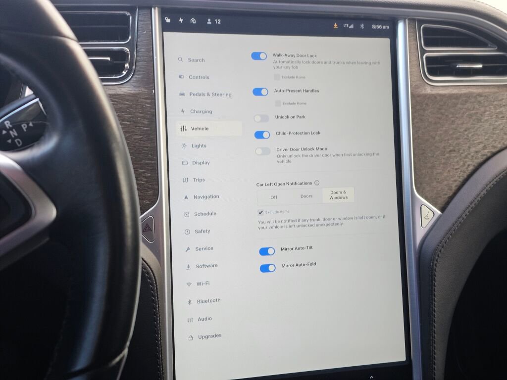 Used 2014 Tesla Model S 60 image 33