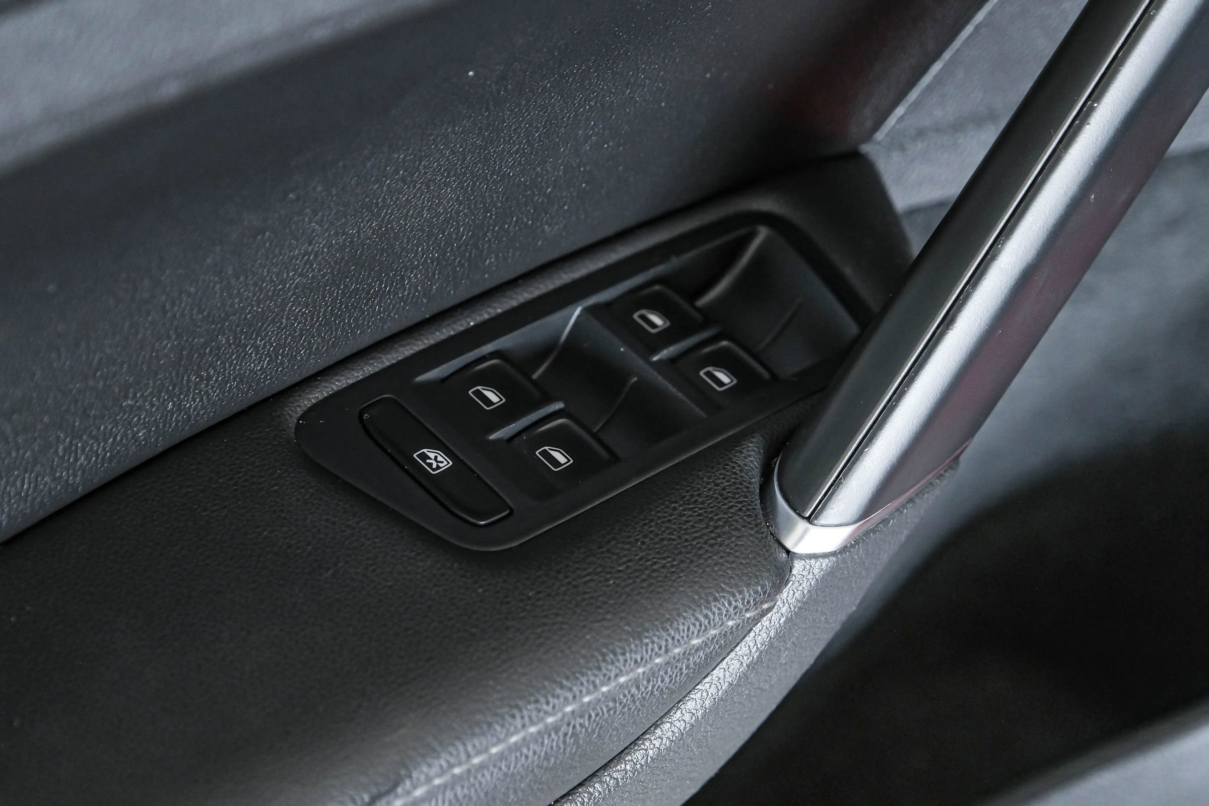 Used 2015 Volkswagen Golf SE image 35