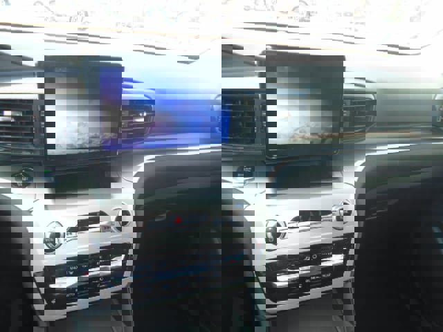 Used 2020 Ford Explorer XLT w/ Comfort Package image 14