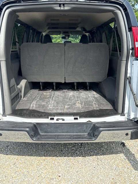 Used 2025 Chevrolet Express 3500 LT w/ LT Preferred Equipment Group RWD image 14
