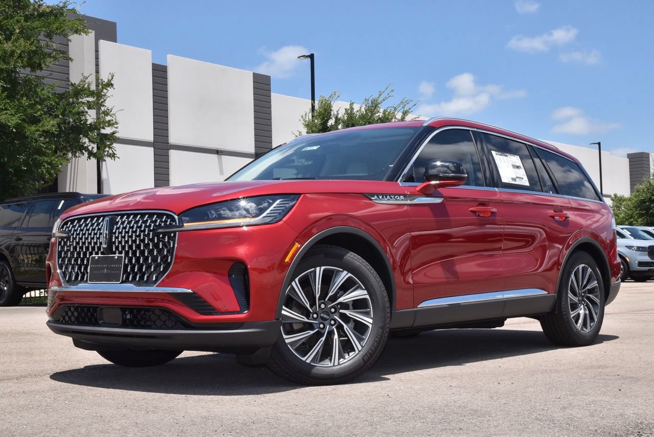 New 2026 Lincoln Aviator 2WD image 1