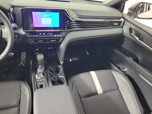 Used 2026 Toyota Camry SE FWD image 17