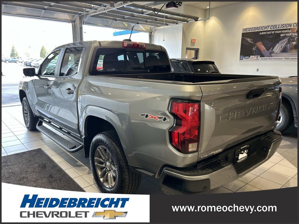 Used 2023 Chevrolet Colorado LT w/ LT Convenience Package II AWD/4WD image 5