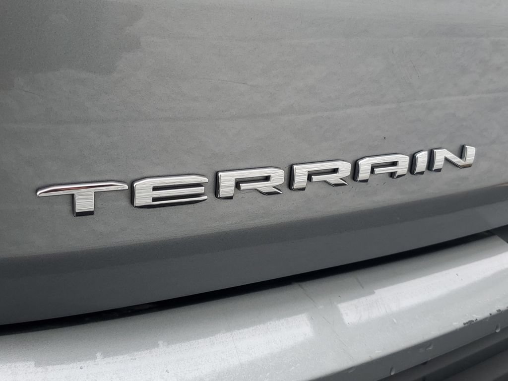 Used 2024 GMC Terrain SLE FWD image 4