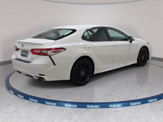 Used 2019 Toyota Camry SE FWD image 6