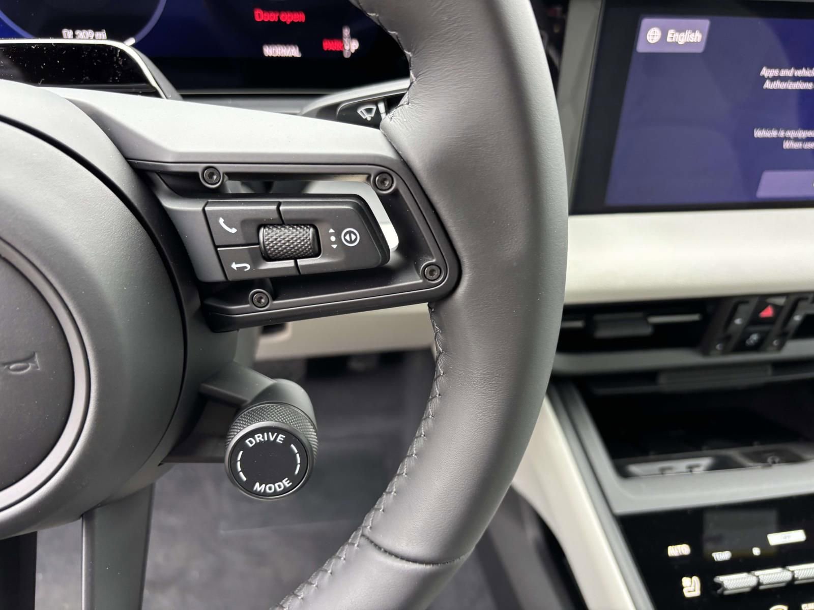 New 2026 Porsche Macan Electric image 31