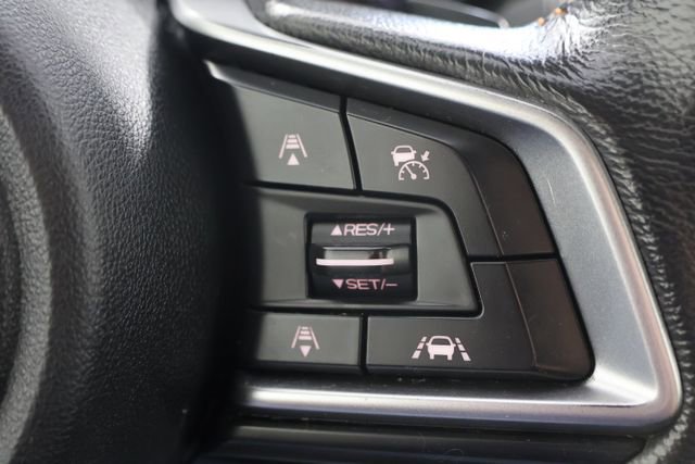 Used 2018 Subaru Crosstrek 2.0i Premium AWD/4WD image 12