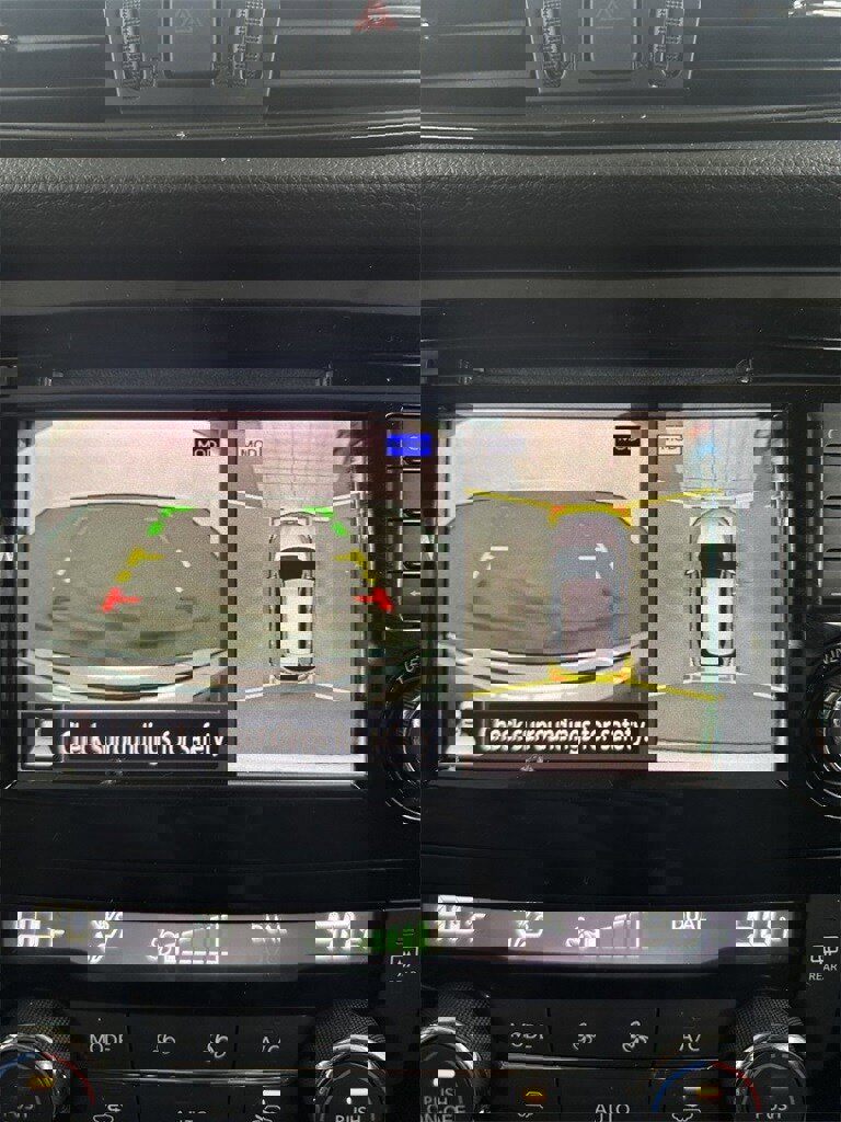 Used 2018 Nissan Rogue SV w/ Sun & Sound Touring Package image 22