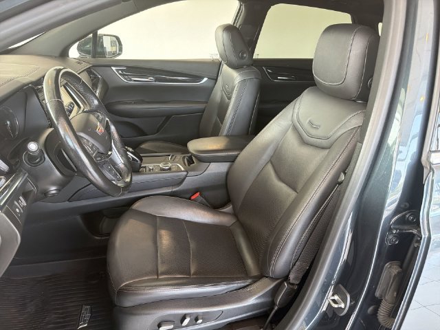 Certified 2020 Cadillac XT5 Premium Luxury w/ LPO, Floor Liner Package FWD image 21