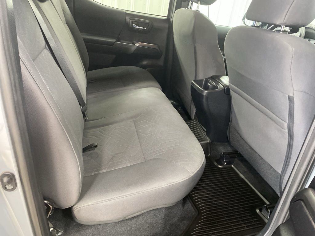 Used 2019 Toyota Tacoma TRD Off-Road AWD/4WD image 15