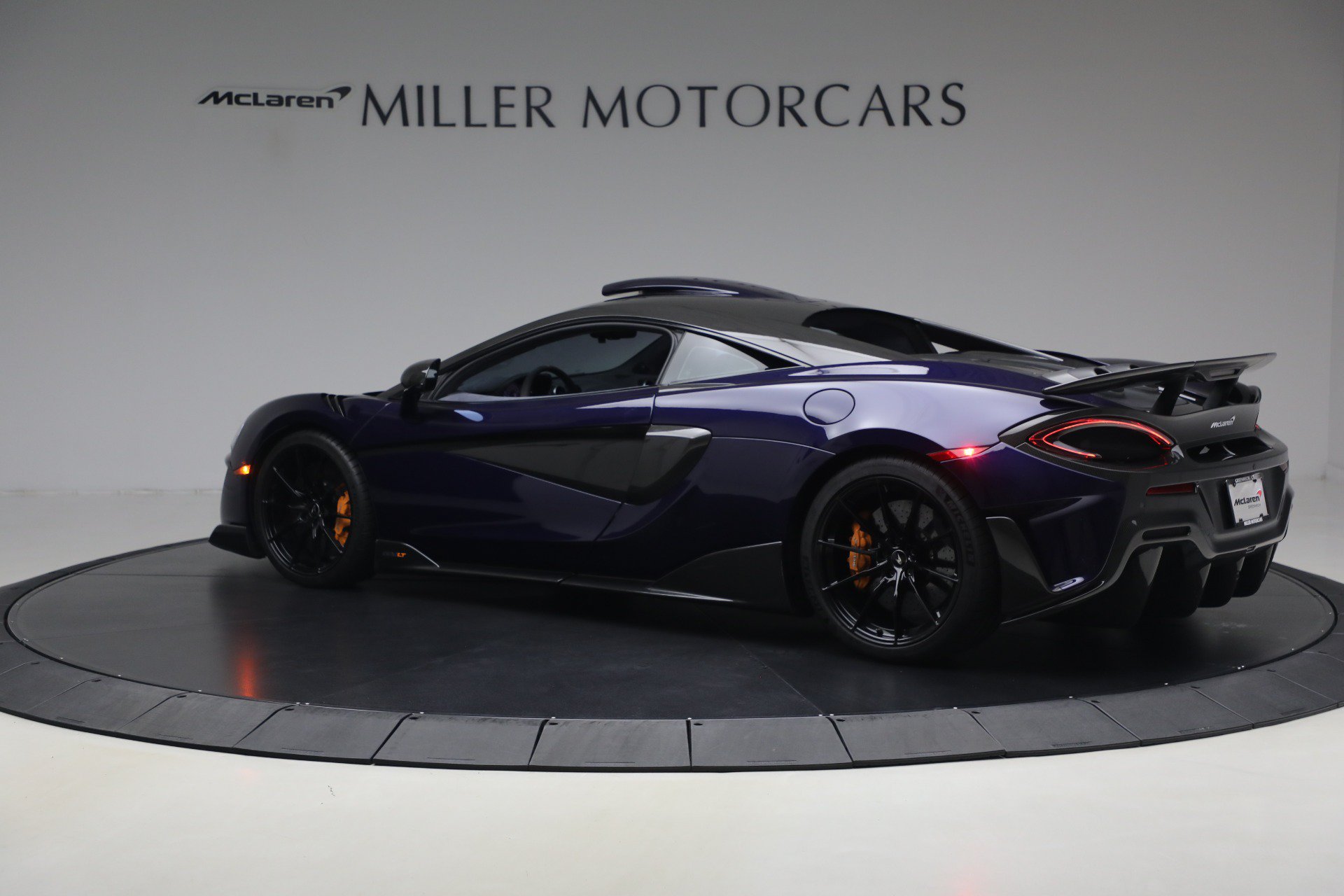Used 2019 McLaren 600LT RWD image 4