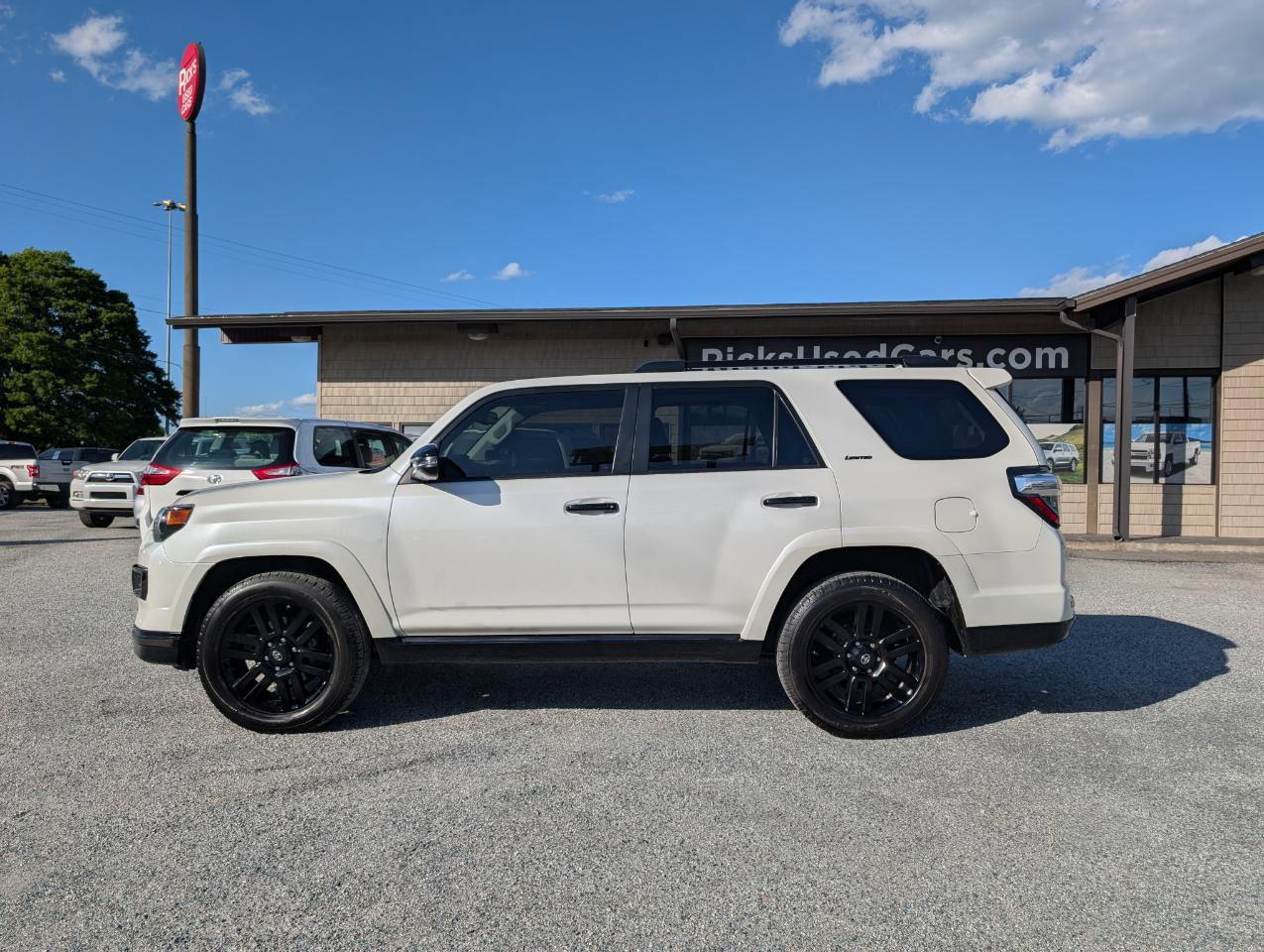 Used 2019 Toyota 4Runner Limited AWD/4WD image 11