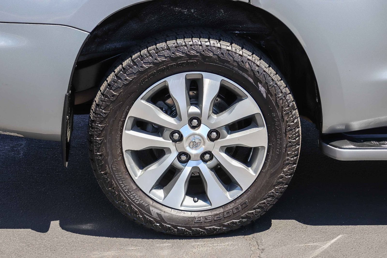 Used 2016 Toyota Sequoia Limited w/ Safety & Convenience Package AWD/4WD image 9