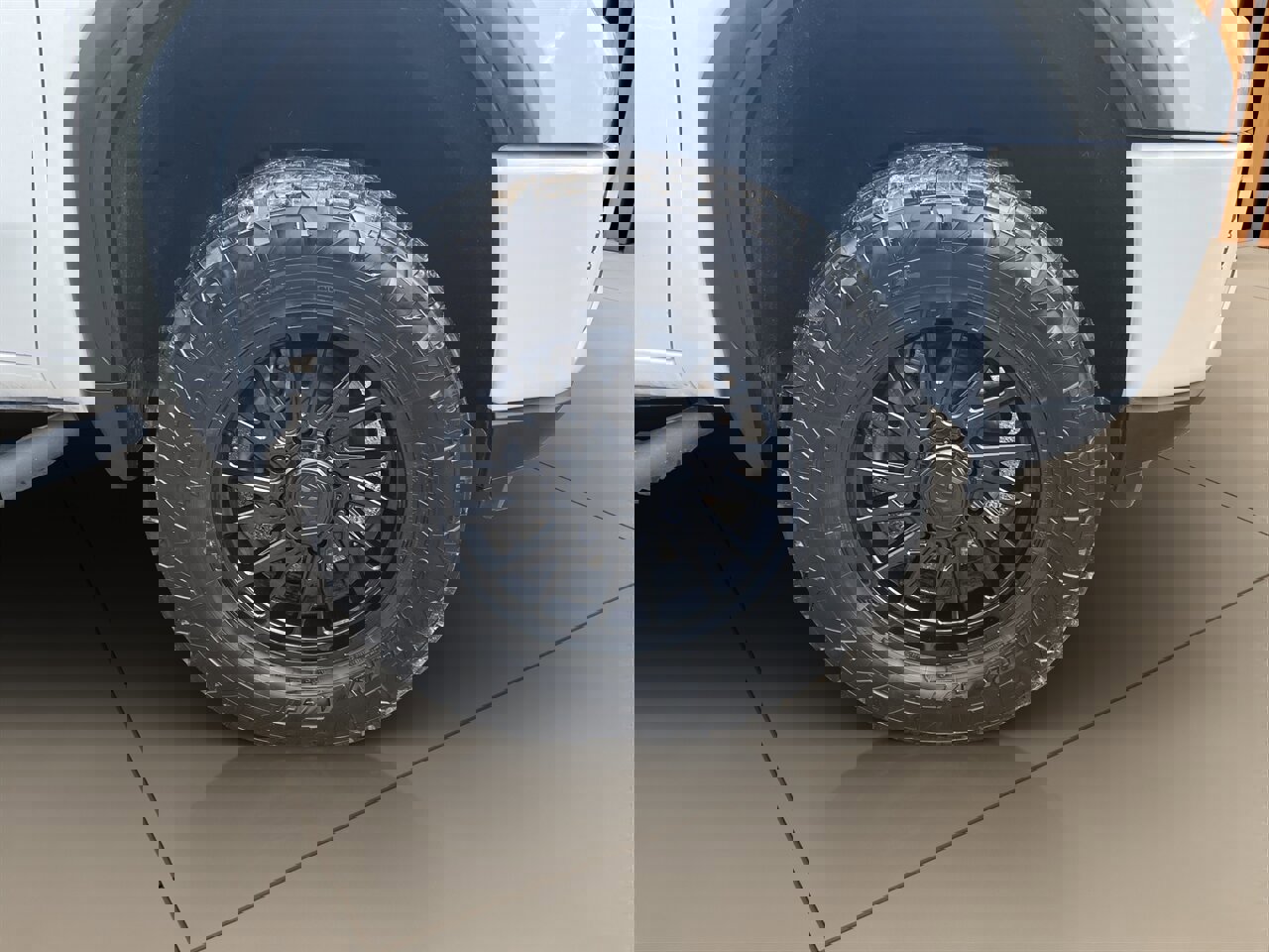 Used 2021 GMC Sierra 2500 AT4 w/ Gooseneck/5TH Wheel Package image 16