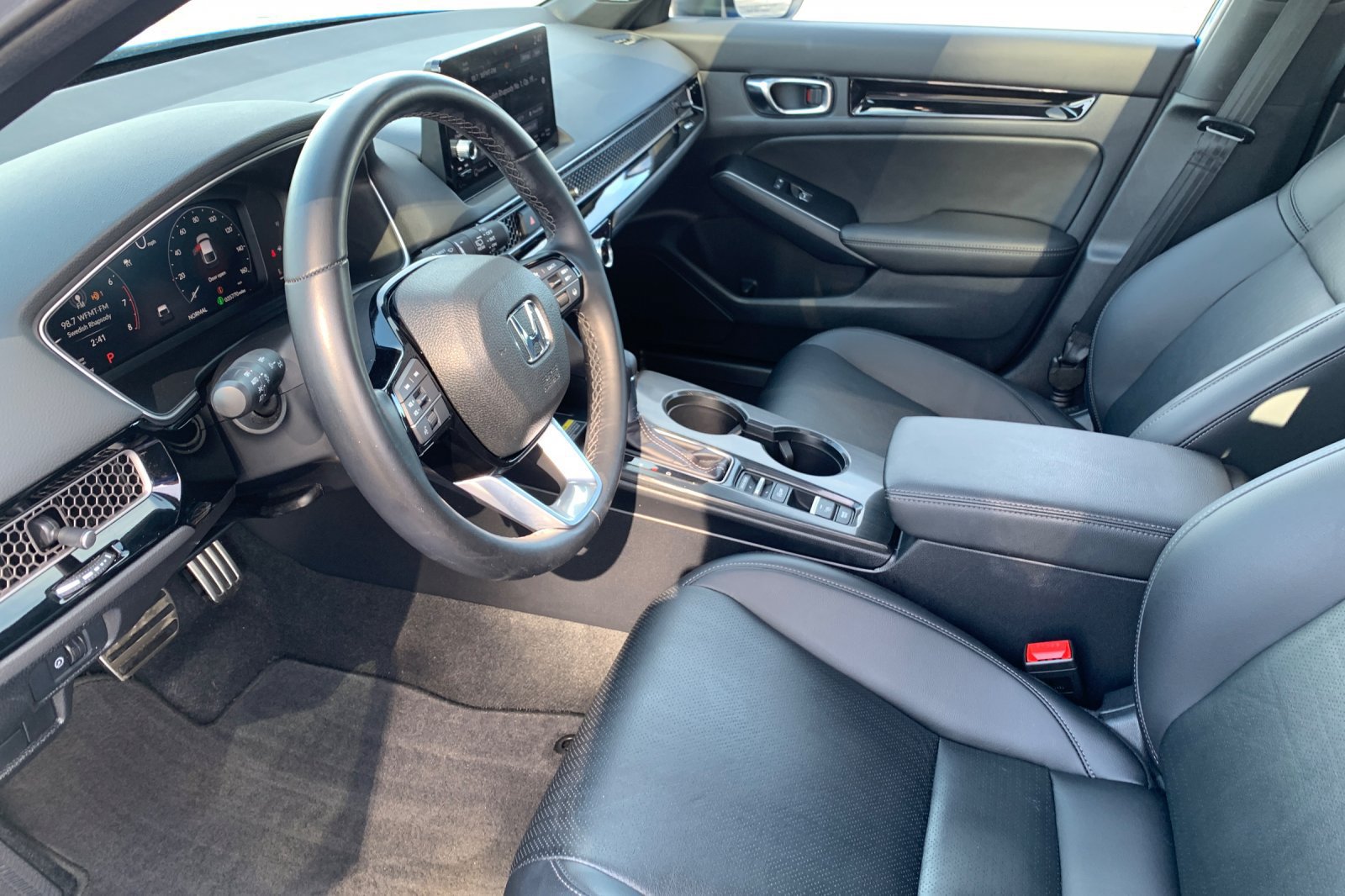 Used 2024 Honda Civic Sport Touring image 12