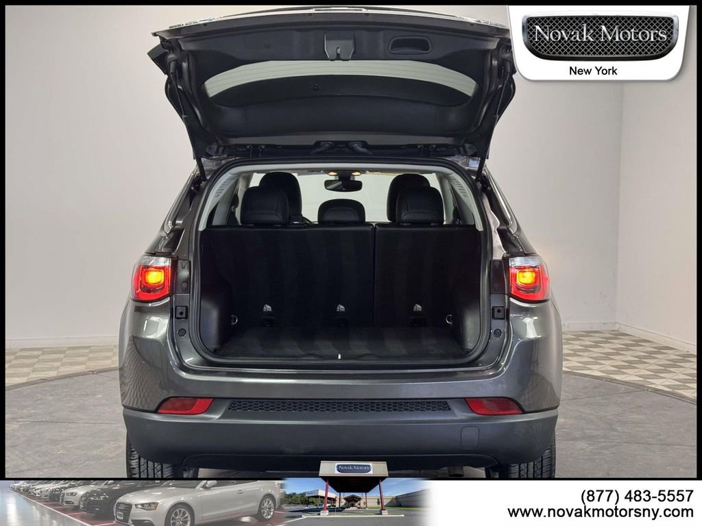 Used 2020 Jeep Compass Latitude w/ Popular Equipment Group image 6