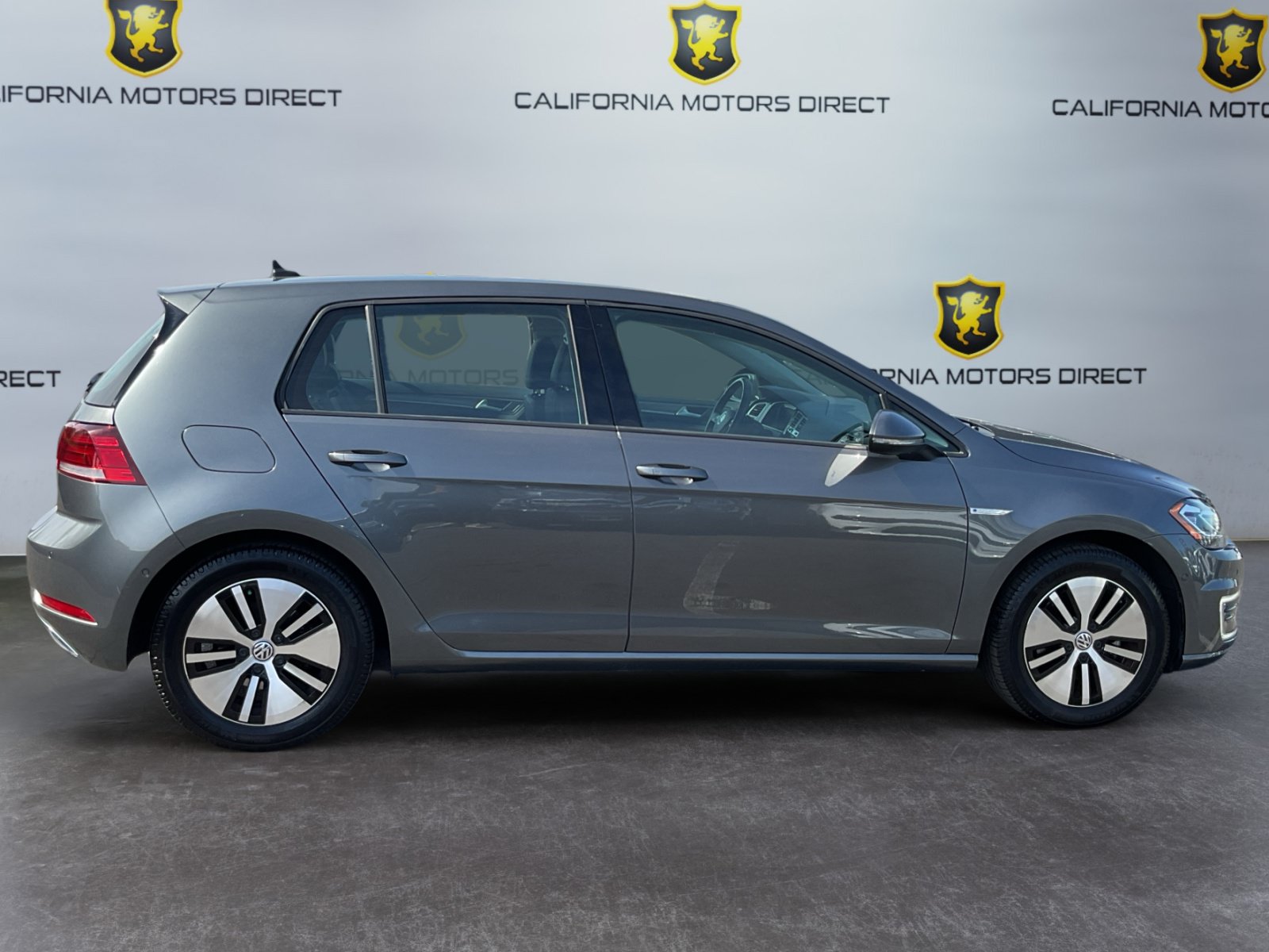 Used 2019 Volkswagen e-Golf SEL Premium FWD image 4