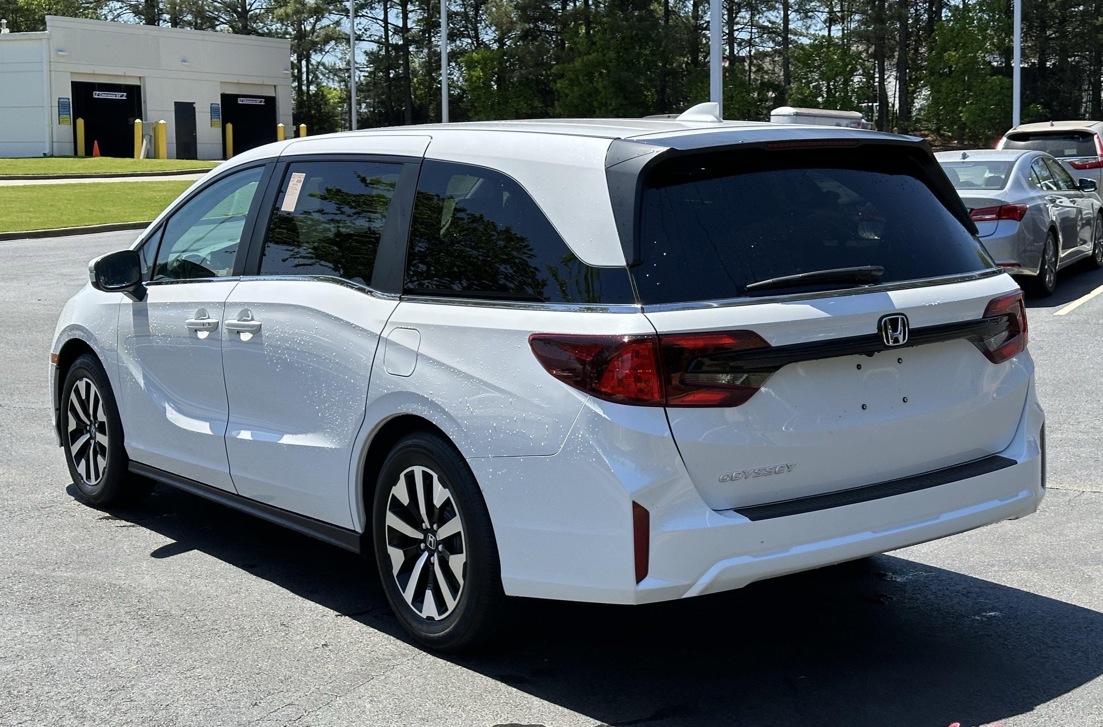 Used 2026 Honda Odyssey EX-L image 12