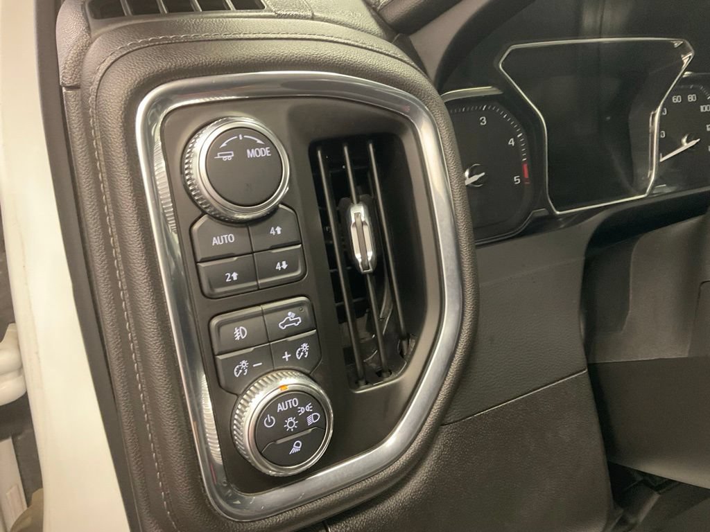 Used 2022 GMC Sierra 3500 Denali AWD/4WD image 23