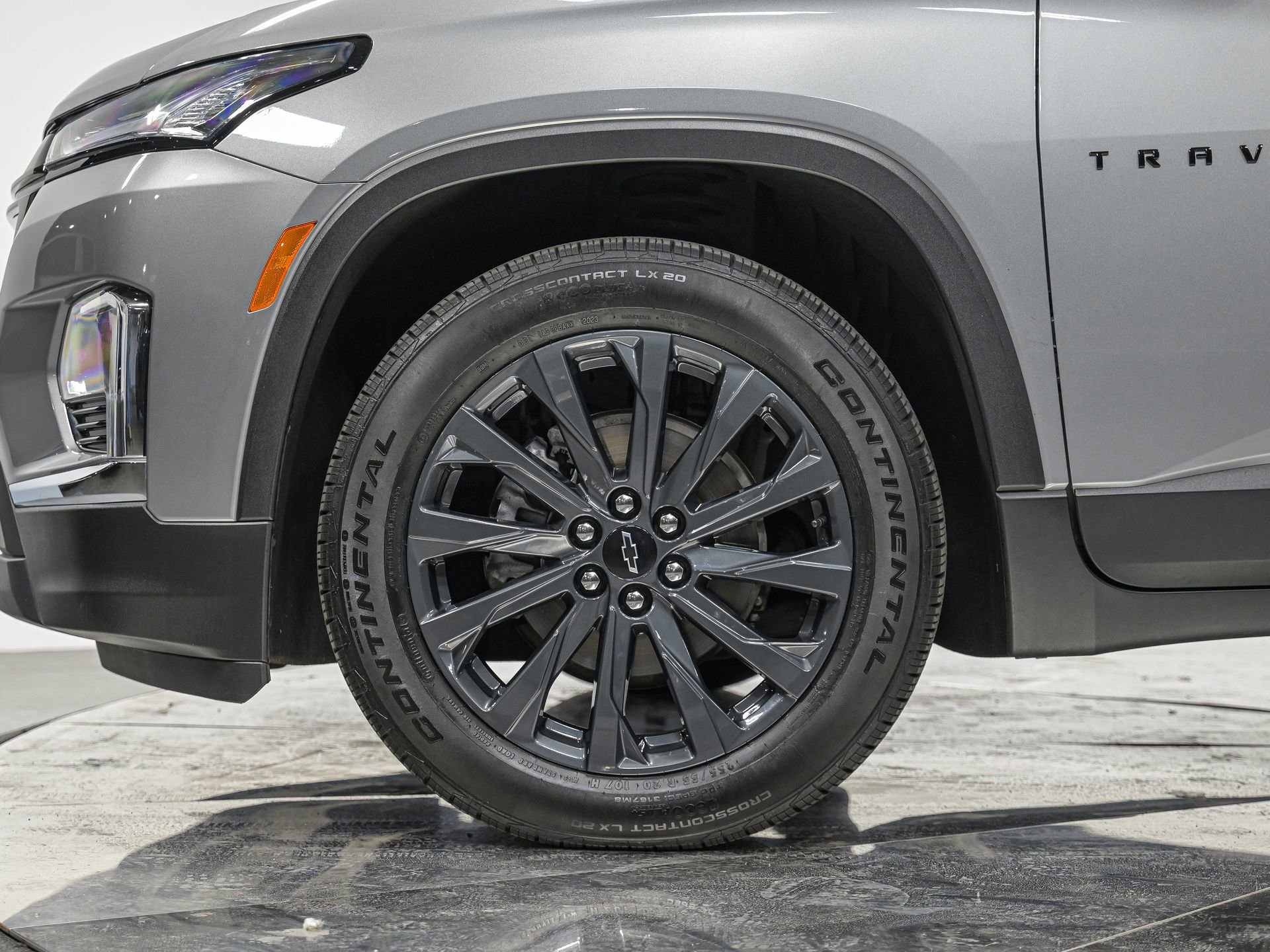 Used 2023 Chevrolet Traverse RS w/ LPO, Floor Liner Package AWD/4WD image 3