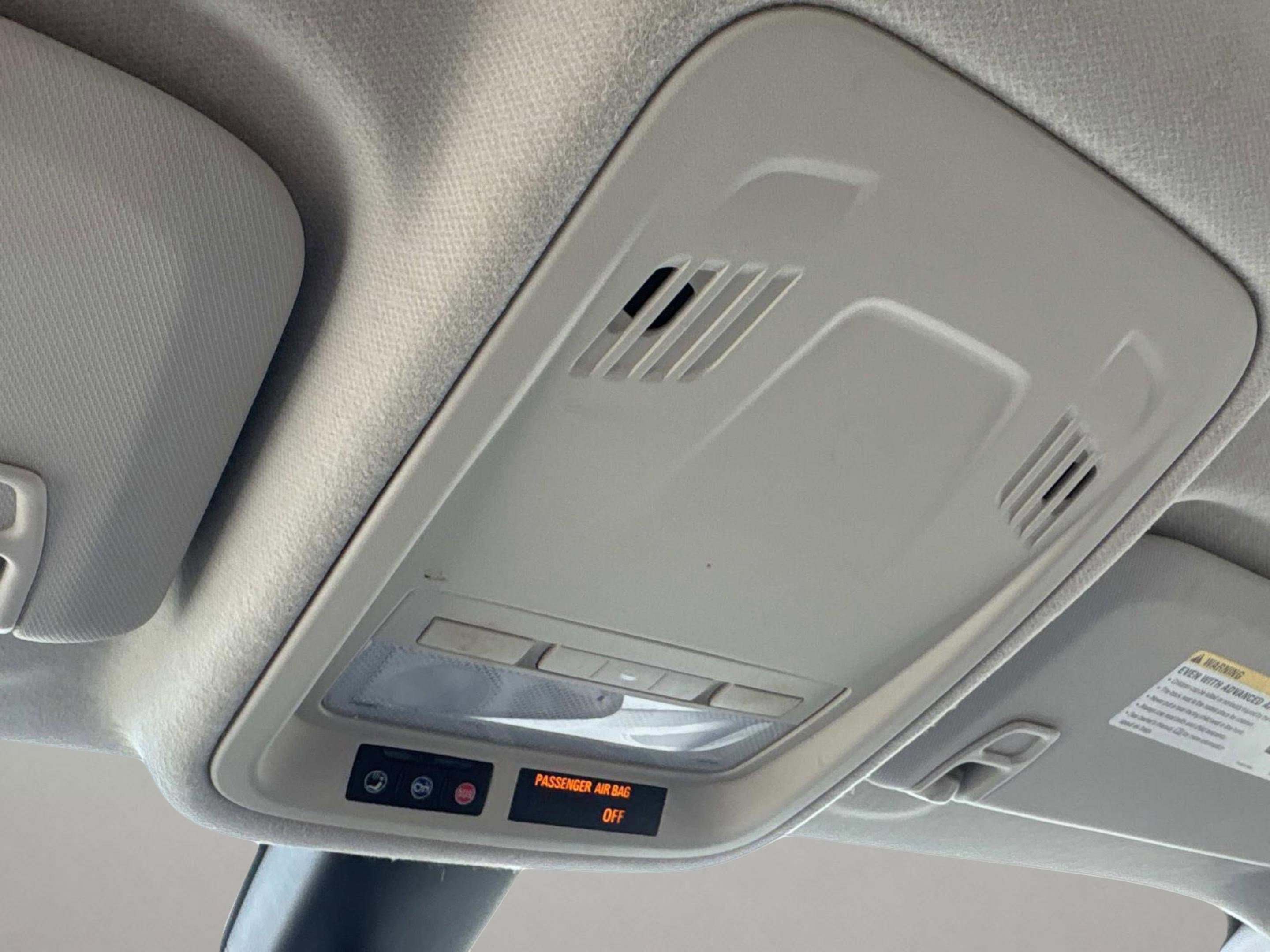 Used 2017 Chevrolet Cruze Premier image 32