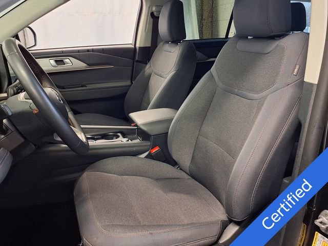 Certified 2025 Ford Explorer Active AWD/4WD image 3