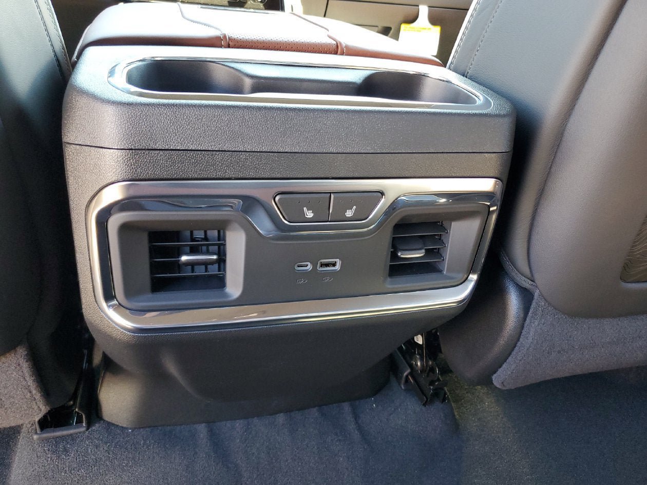 New 2026 GMC Sierra 3500 Denali Ultimate AWD/4WD image 17