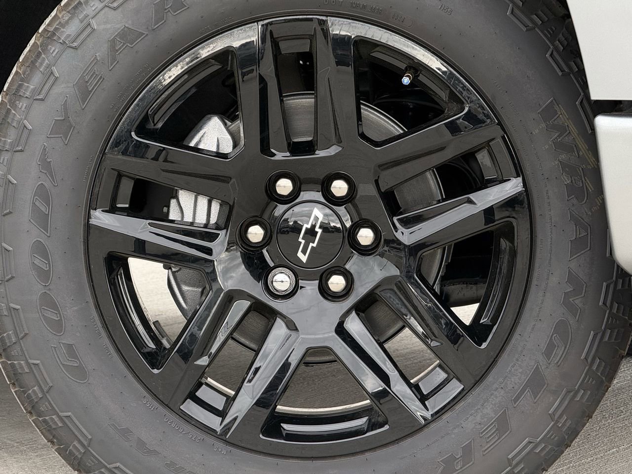 New 2026 Chevrolet Silverado 1500 RST w/ RST Select Package image 9