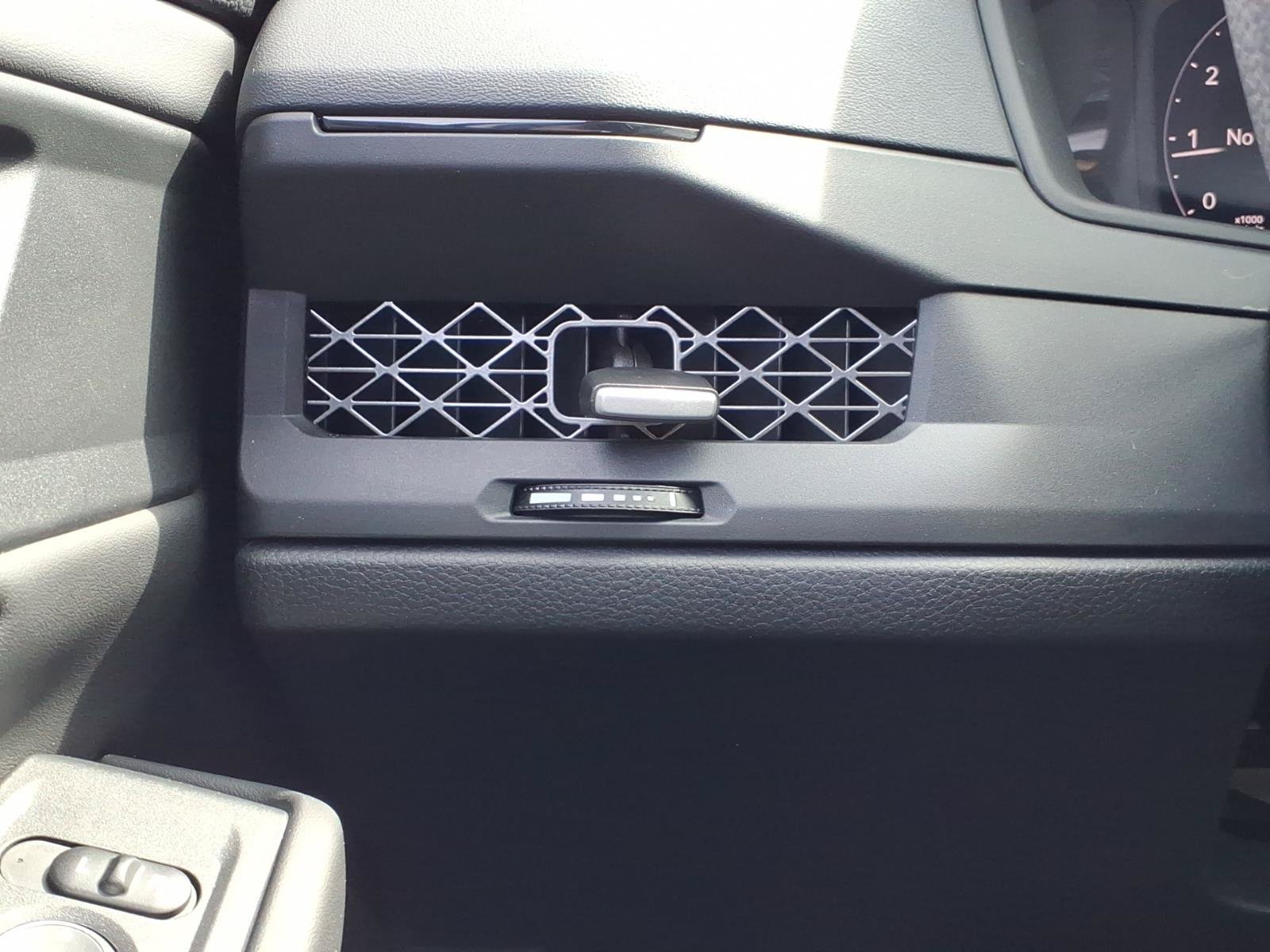 Certified 2025 Honda Accord SE image 30