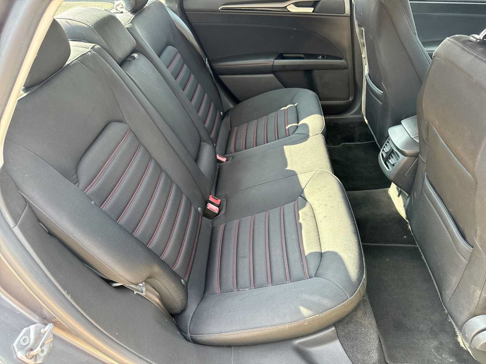 Used 2013 Ford Fusion SE FWD image 17