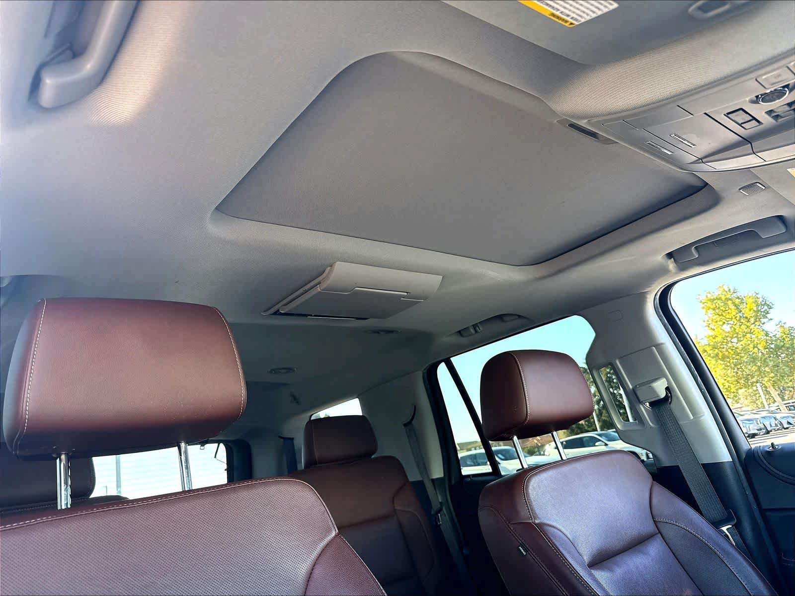 Used 2019 Chevrolet Tahoe Premier w/ Premier Plus Edition AWD/4WD image 24