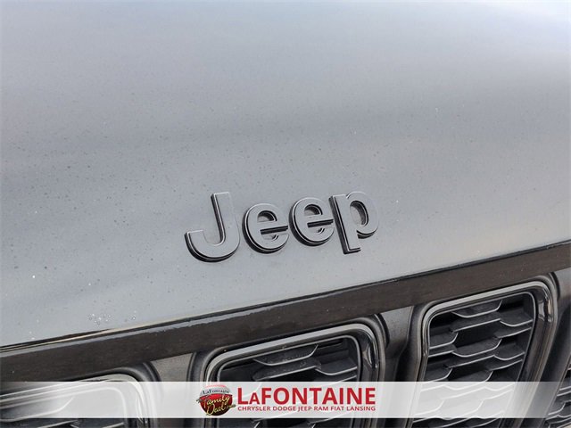Certified 2024 Jeep Grand Cherokee L Laredo image 9