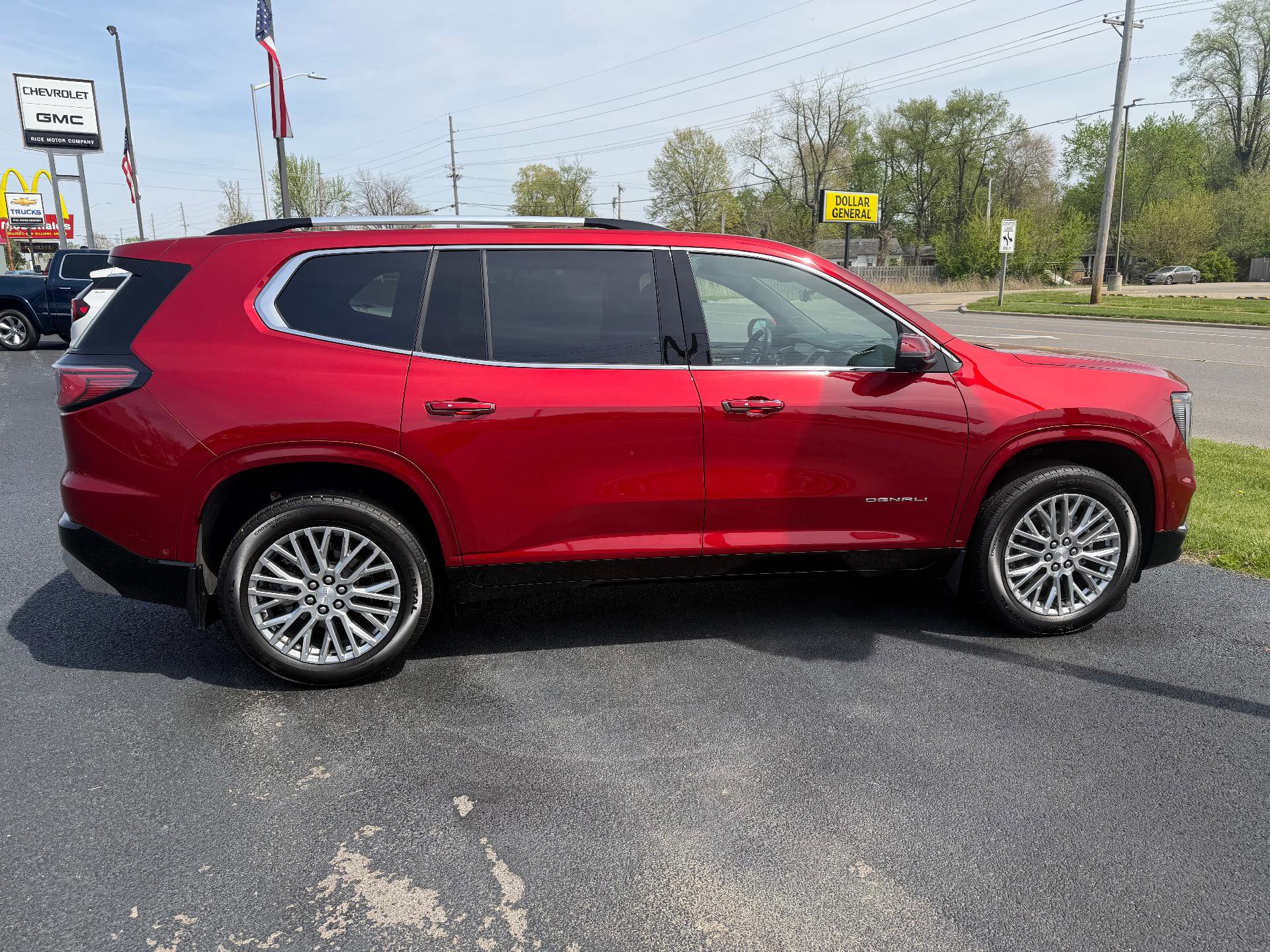 Used 2026 GMC Acadia Denali w/ Super Cruise Package image 5