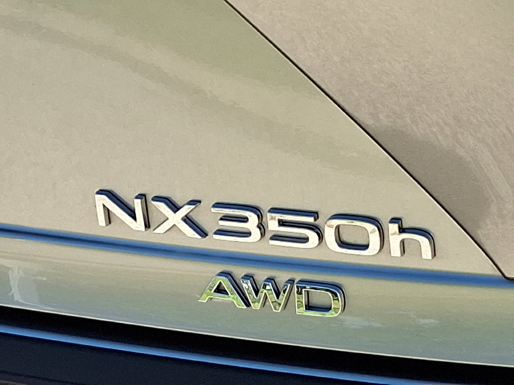 Used 2025 Lexus NX 350h AWD w/ Accessory Package (2T) image 31