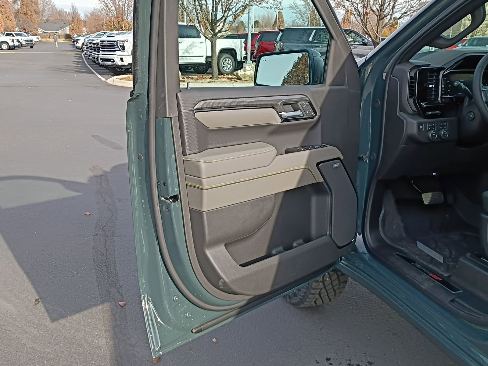 New 2026 Chevrolet Silverado 1500 ZR2 image 23