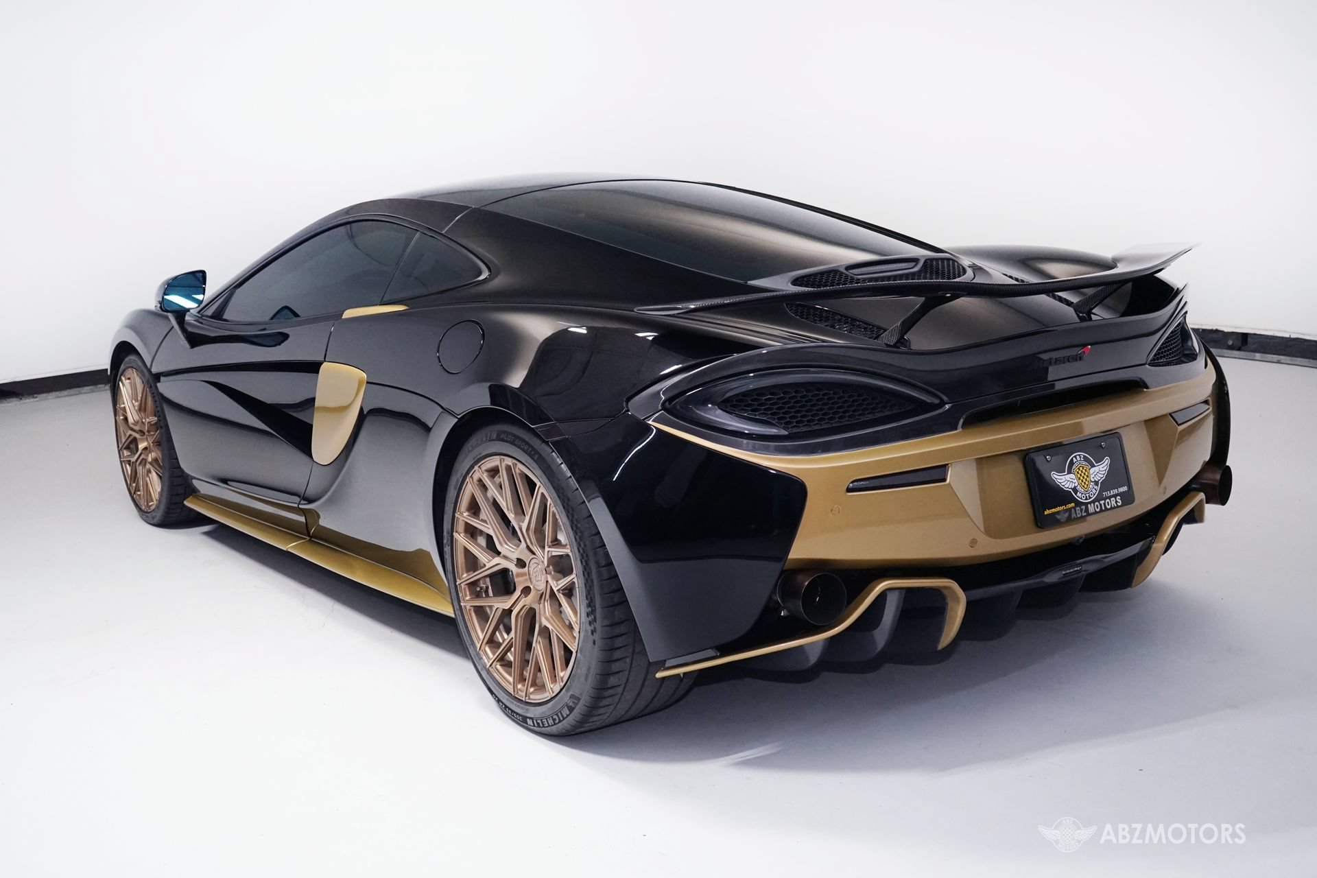 Used 2017 McLaren 570S RWD image 7