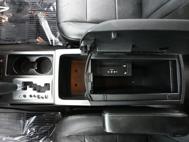 Used 2011 Nissan Armada Platinum w/ 2nd Row Captain Seat Pkg image 33